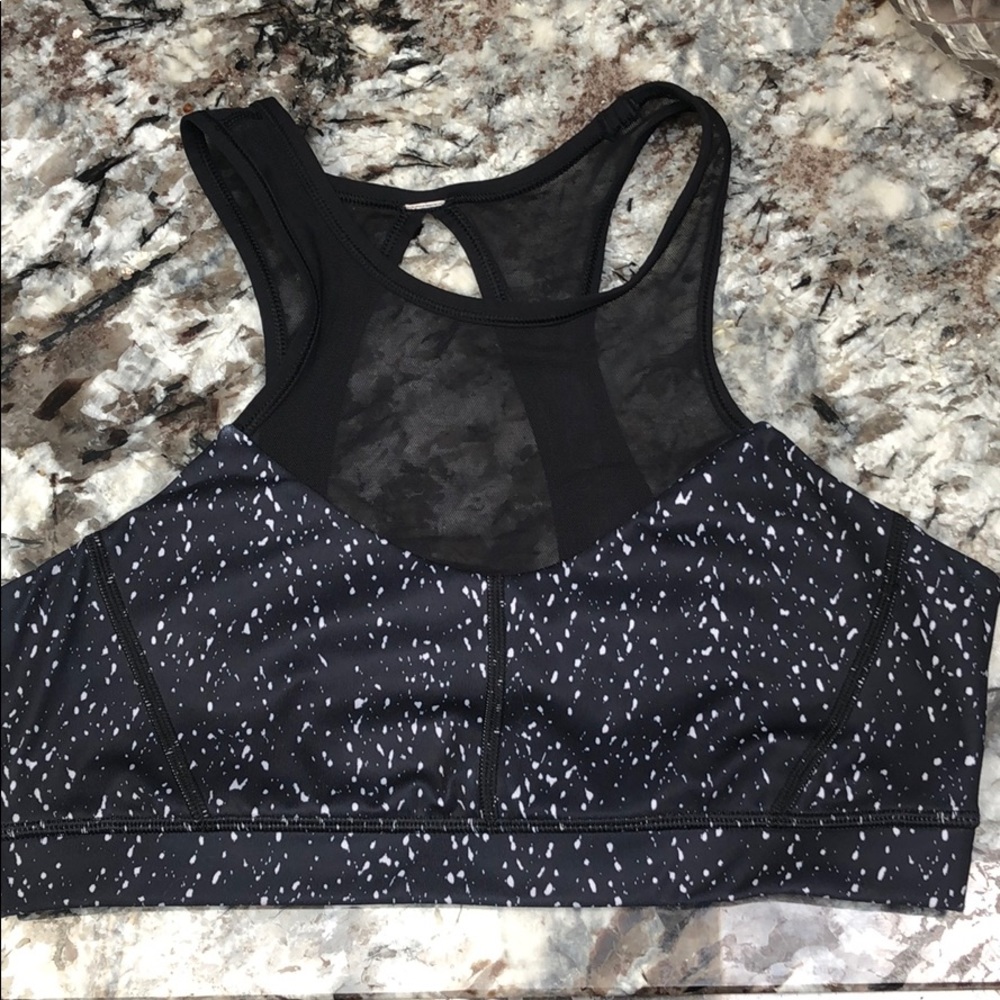 Lululemon sports bra